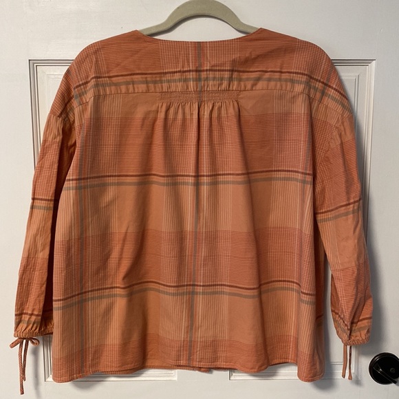 EUC Madewell Button Down Top (Medium) - Picture 2 of 4